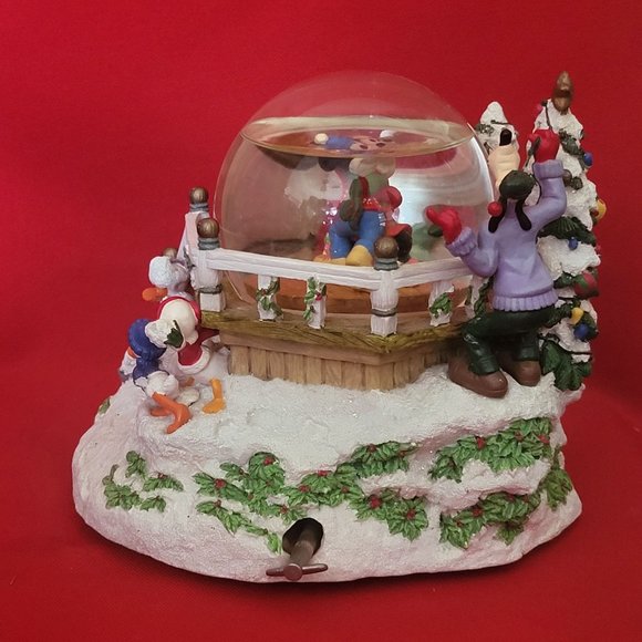Disney Mickey Mouse Minnie Winter Wonderland Christmas Musical Snow Globe - Picture 3 of 12